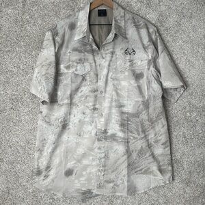 Realtree White and Gray Casual Button Down‎ Shirt XL